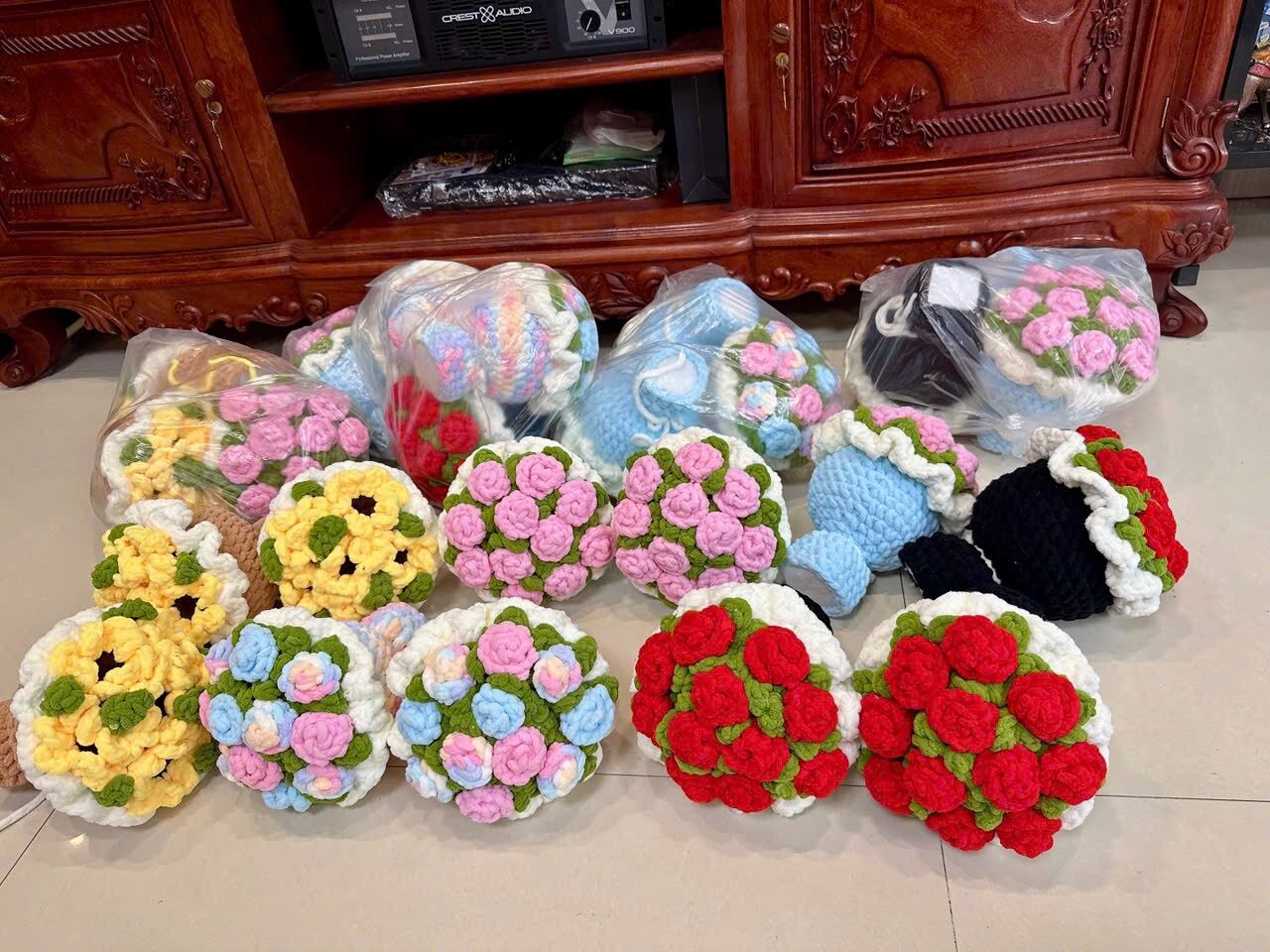 Bó hoa len lớn handmade ảnh sản phẩm thực tế nhiều màu